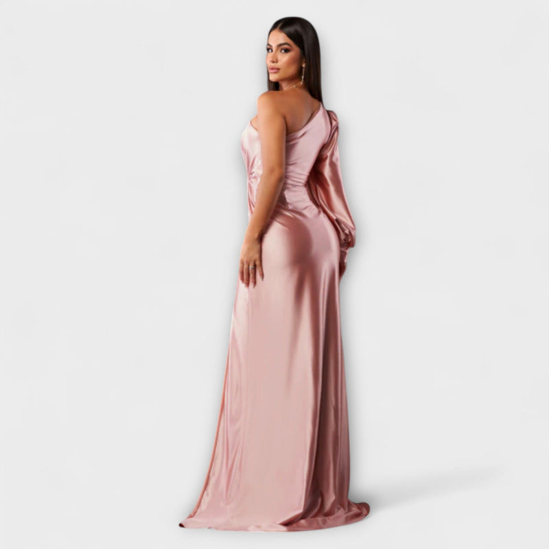 Julie - Elegantní šaty s Rafinovaností